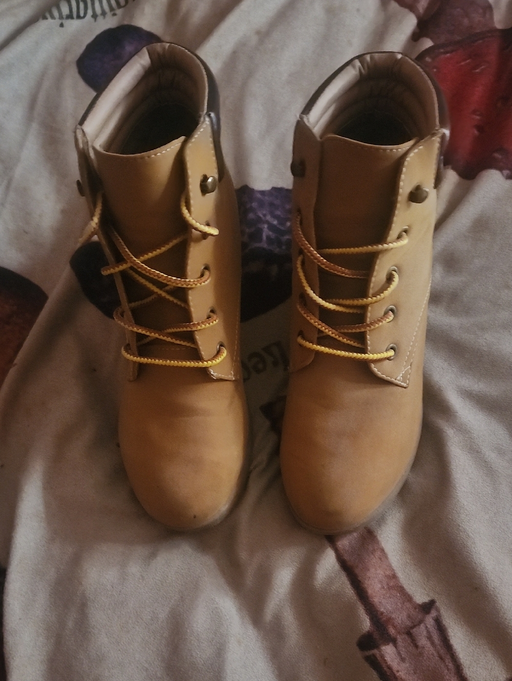 BONGO Tan Wedge Ankle Boots